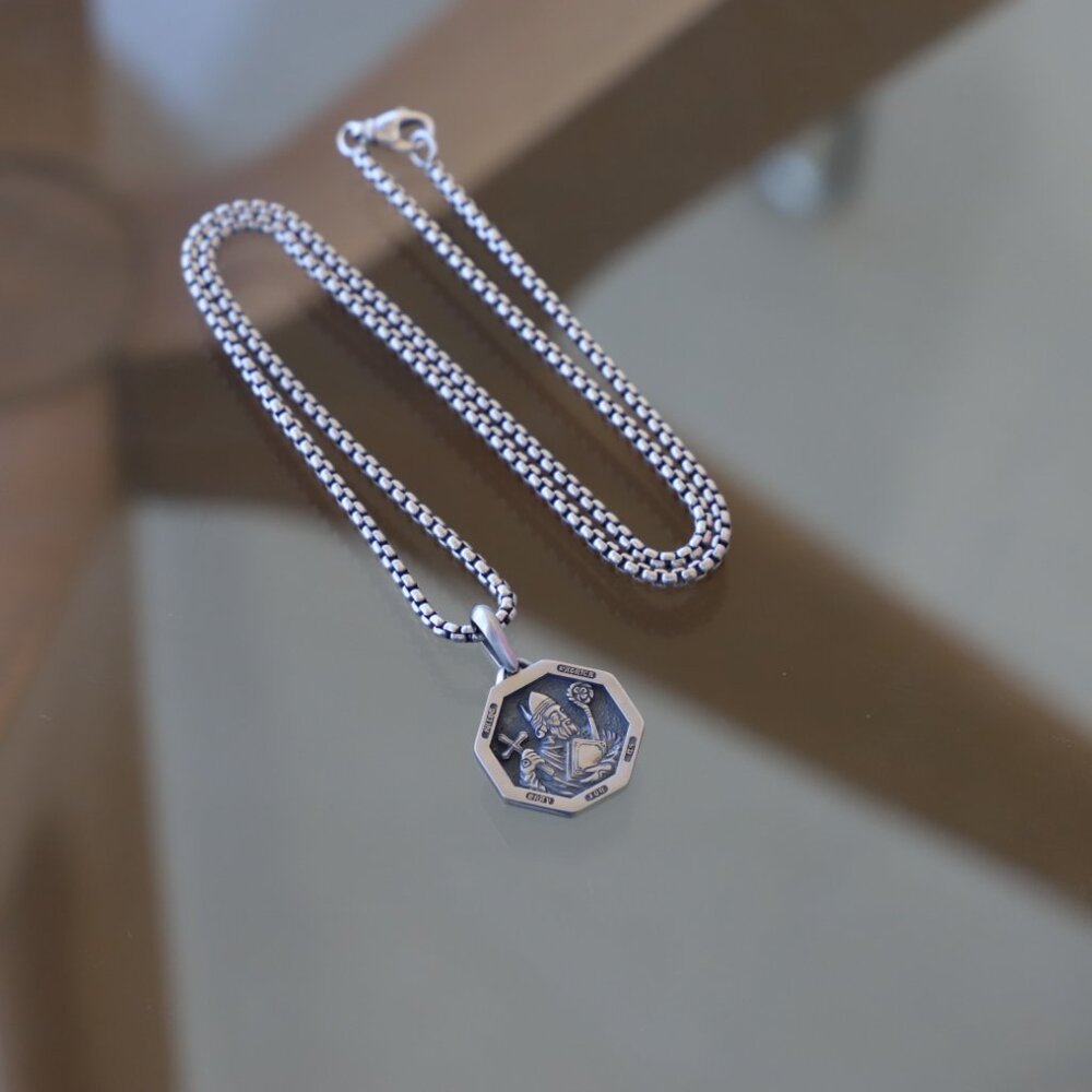 David Yurman Sterling Silver Saint Patrick Amulet with 22" Box Chain Necklace - Picture 6 of 7